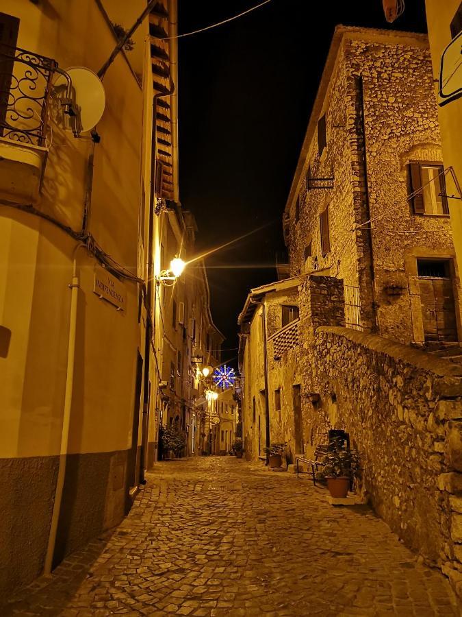 Ferienwohnung Casetta Nel Centro Storico Norma Exterior foto