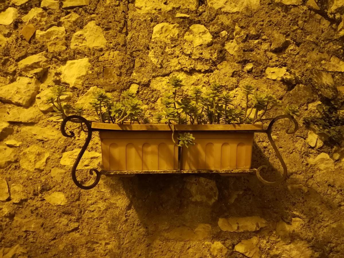 Ferienwohnung Casetta Nel Centro Storico Norma Exterior foto